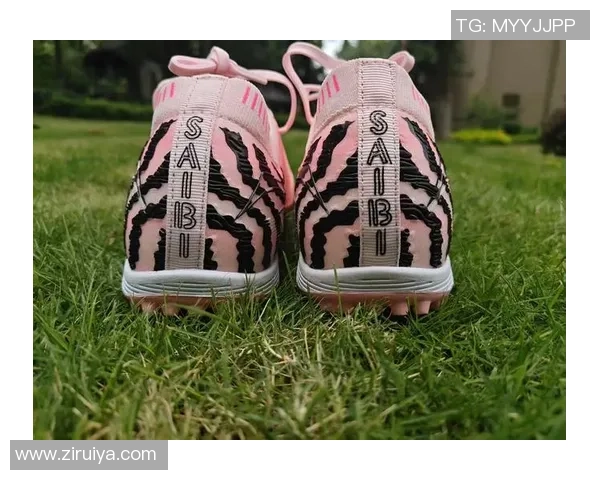 2023年足球鞋十大排名推荐助你提升球场表现与舒适度